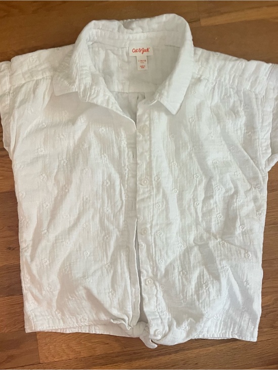 Cat & Jack Other - Cat & Jack White Short Sleeve Textured Button-Down Shirt